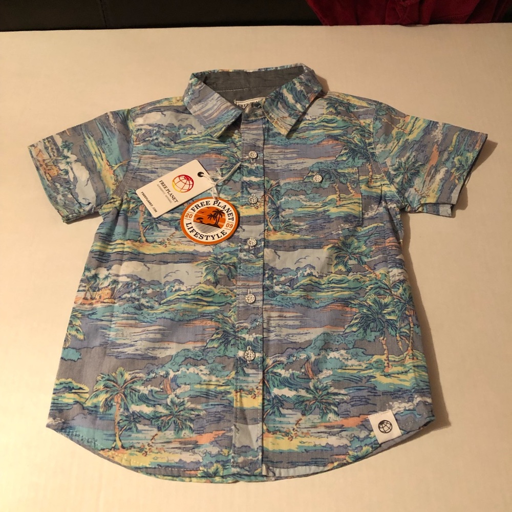 🌹3/$10.00🌹Free Planet Size 3T Shirt